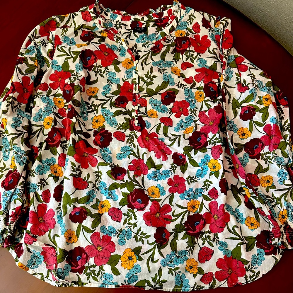 Multicolored Talbots top with gorgeous, vivid colors. Size 2x